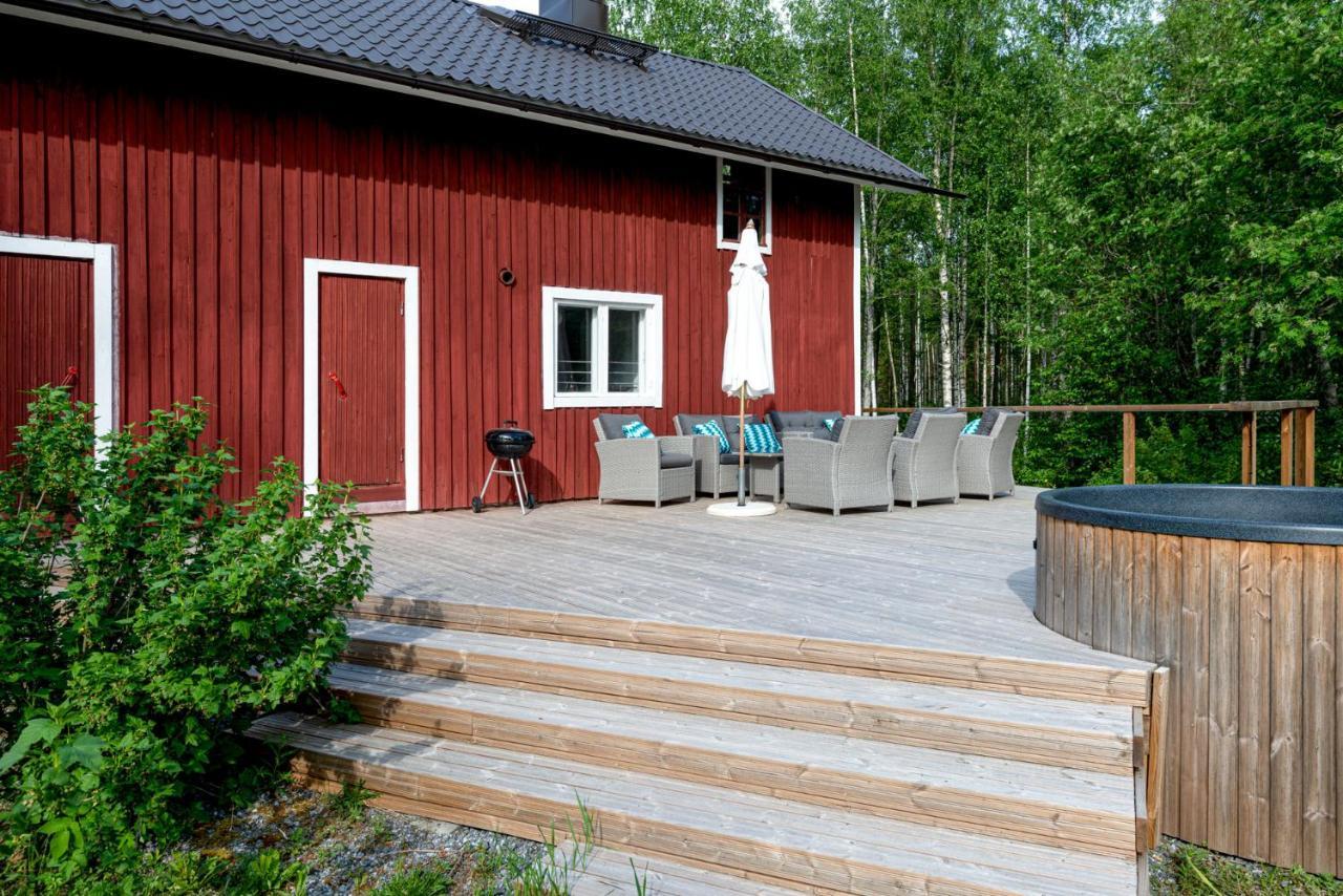 Villa Bjoerkbo, Old Farm With Modern Conveniences Sarkilahti Exterior foto
